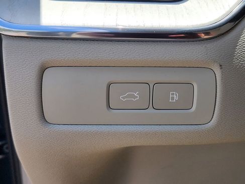 New 2026 Volvo XC60 T8 Ultra w/ Protection Package Premier AWD/4WD image 19