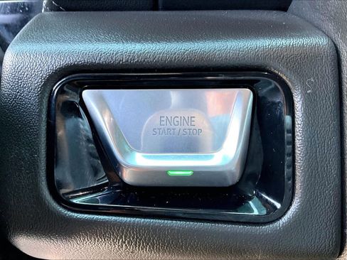 Used 2026 GMC Yukon XL Denali w/ Sun & Power Step Package RWD image 46