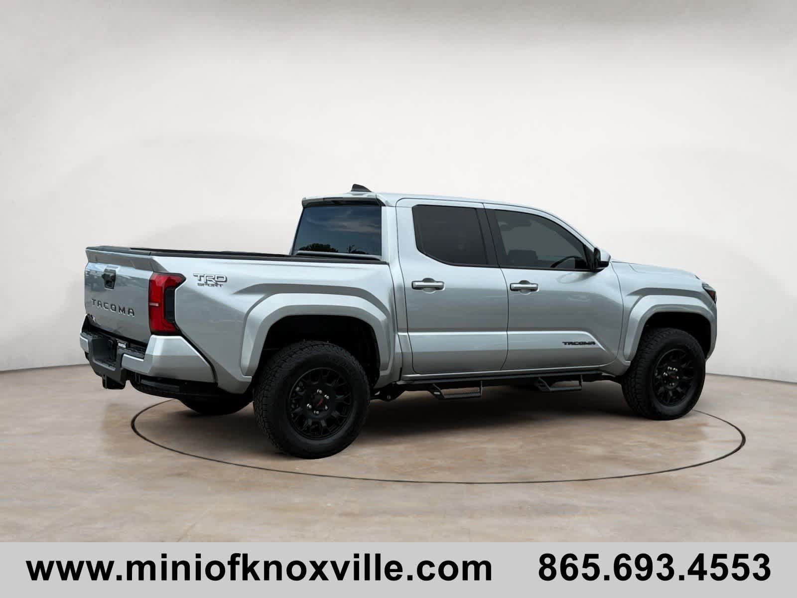 Used 2024 Toyota Tacoma TRD Sport AWD/4WD image 3
