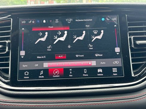 Used 2025 Dodge Durango R/T w/ Blacktop Package AWD/4WD image 10