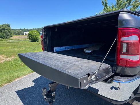 Used 2019 RAM 3500 Limited w/ Max Tow Package AWD/4WD image 9