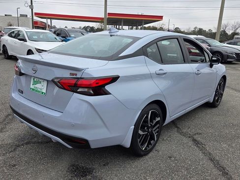 New 2025 Nissan Versa SR w/ Trunk Package FWD image 10