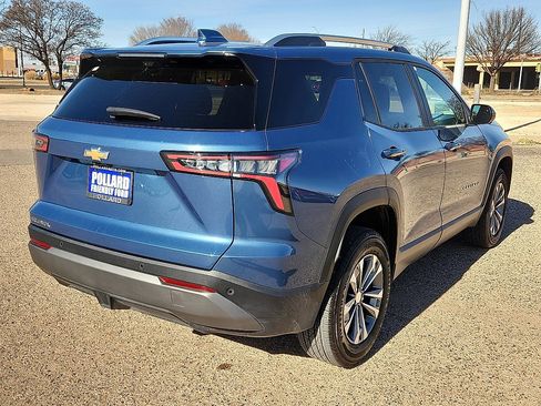 Used 2025 Chevrolet Equinox LT w/ Convenience Package II image 3