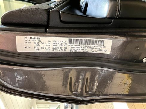 Used 2019 Jeep Grand Cherokee Limited AWD/4WD image 32