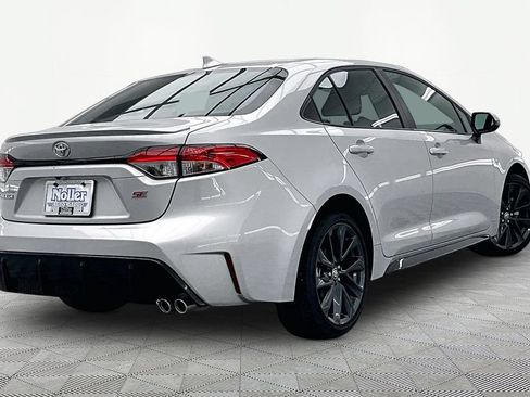 Used 2025 Toyota Corolla SE FWD image 2