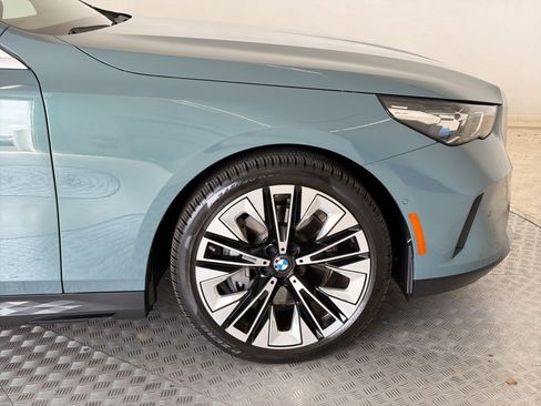 Used 2026 BMW 540i xDrive w/ Executive Package AWD/4WD image 12
