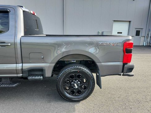 Used 2024 Ford F350 Lariat w/ Lariat Ultimate Package AWD/4WD image 16