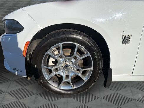 Used 2017 Dodge Charger SXT image 34