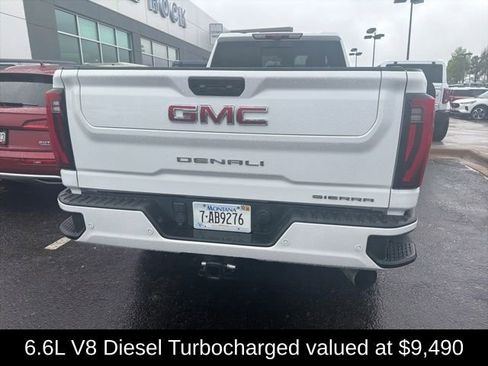 Used 2024 GMC Sierra 3500 Denali w/ Denali Reserve Package AWD/4WD image 3