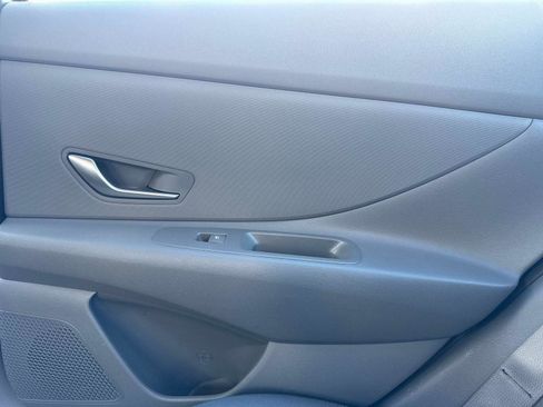 Used 2023 Hyundai Elantra SEL w/ Cargo Package image 15