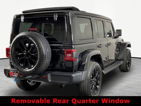 Used 2022 Jeep Wrangler Unlimited Sahara w/ Cold Weather Group AWD/4WD image 6