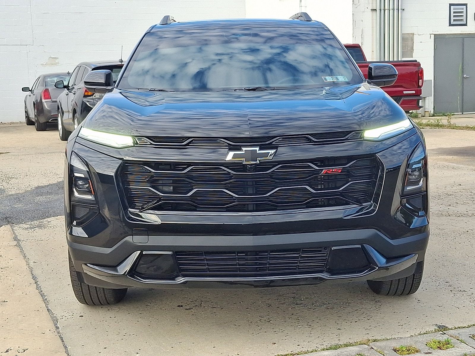 Used 2026 Chevrolet Equinox RS FWD image 2