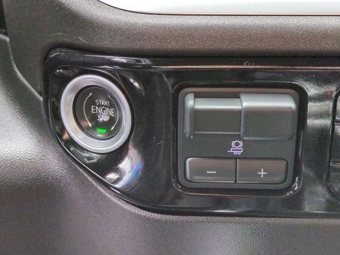 Certified 2023 Chevrolet Silverado 1500 LTZ AWD/4WD image 20
