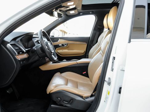 Used 2018 Volvo XC90 T6 Inscription w/ Convenience Package AWD/4WD image 4