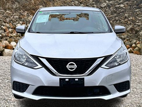 Used 2019 Nissan Sentra S image 3