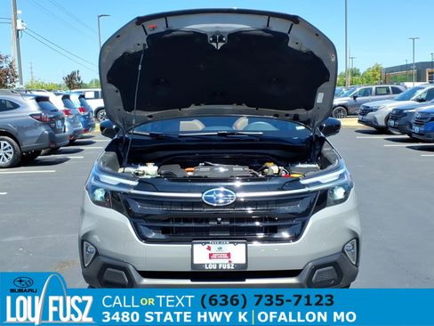 Used 2025 Subaru Forester Touring w/ Touring Package AWD/4WD image 32