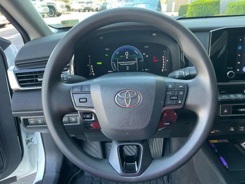 Used 2026 Toyota Camry LE FWD image 9