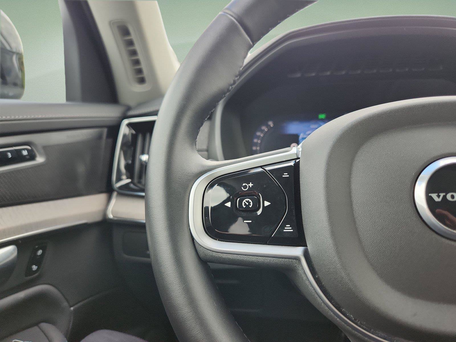 Used 2026 Volvo XC90 B6 Ultra AWD/4WD image 28