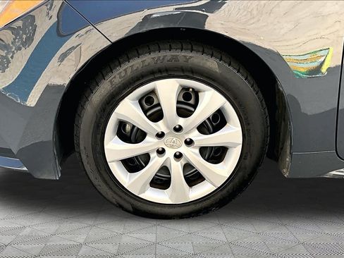Used 2024 Toyota Corolla LE FWD image 11