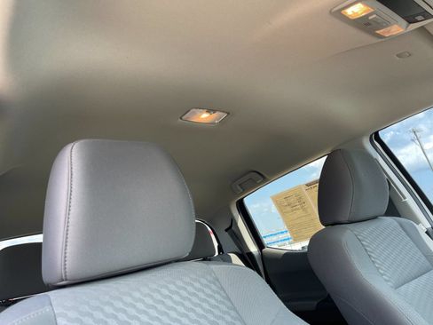 Used 2022 Toyota Tacoma SR AWD/4WD image 16