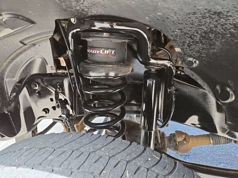 Used 2022 Ford F350 Lariat w/ Lariat Value Package AWD/4WD image 9