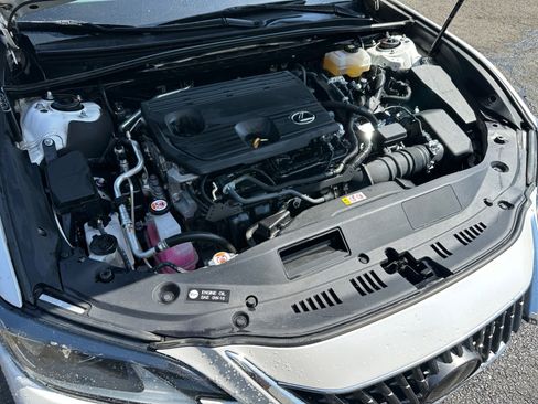 Used 2023 Lexus ES 300h w/ Premium Package FWD image 29