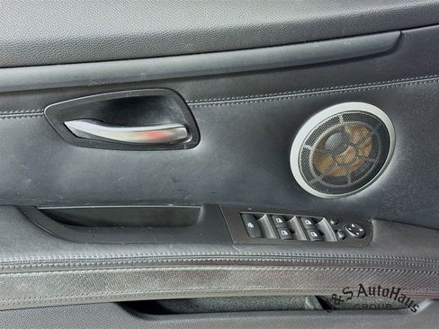 Used 2011 BMW M3 Convertible image 21