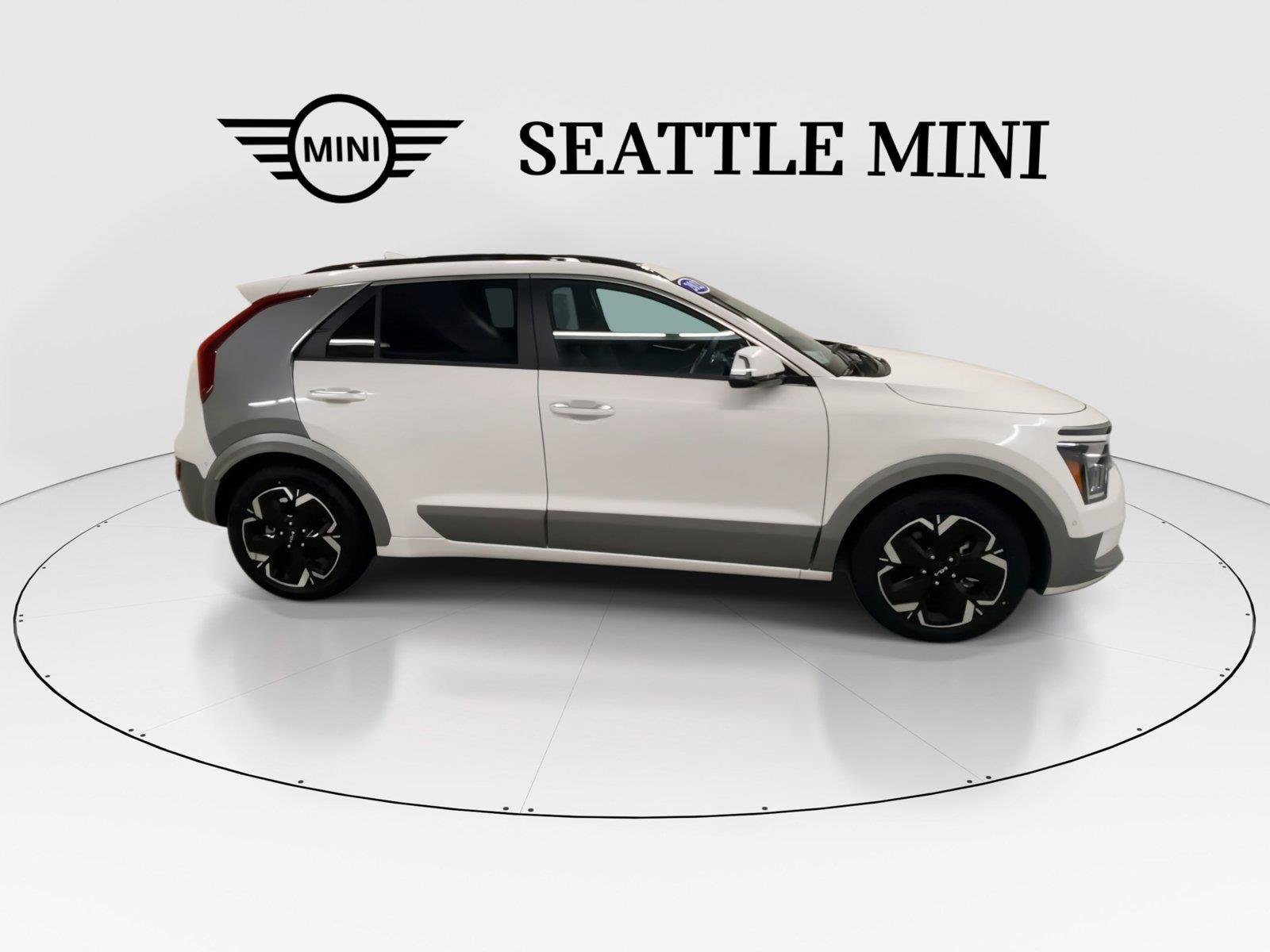 Used 2023 Kia Niro Wave w/ Wave Preserve Package FWD image 13