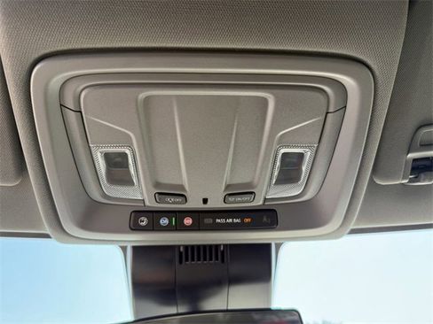 Used 2025 Chevrolet Silverado 1500 Custom image 21