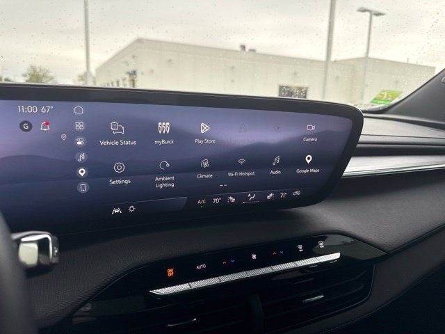 Used 2025 Buick Enclave Preferred FWD image 18
