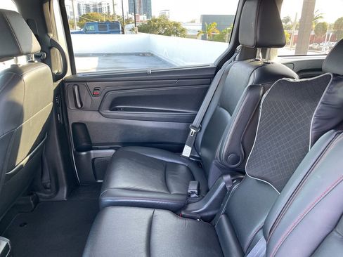 Used 2023 Honda Odyssey Sport image 3