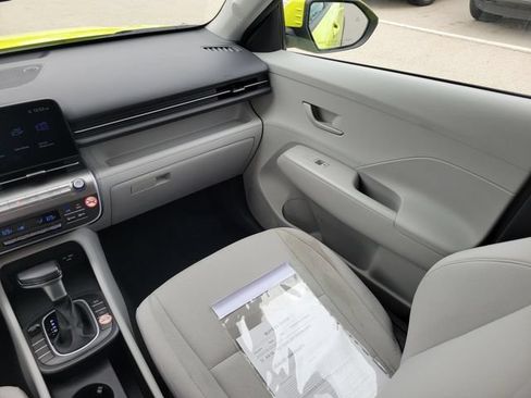 Used 2025 Hyundai Kona SEL FWD image 15
