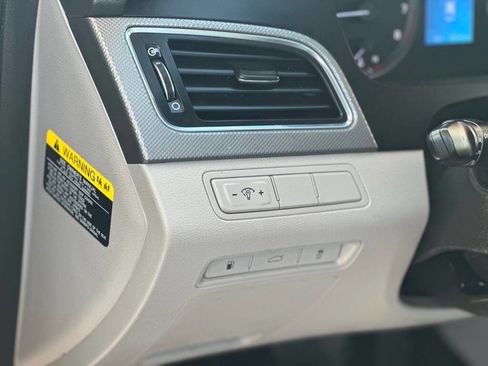 Used 2016 Hyundai Sonata SE image 13