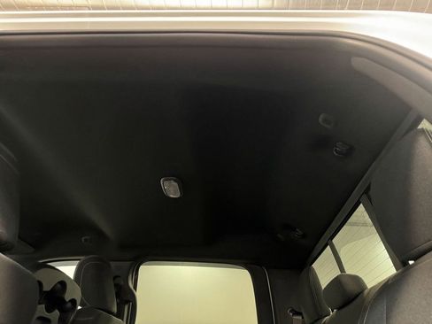 Used 2024 RAM 2500 Tradesman w/ Chrome Appearance Group image 10