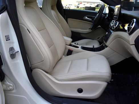 Used 2015 Mercedes-Benz CLA 250 image 47