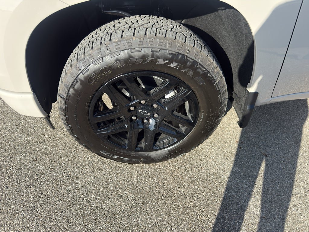 New 2026 Chevrolet Silverado 1500 RST w/ Dark Appearance Package AWD/4WD image 5