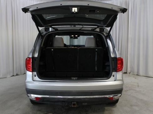 Used 2017 Honda Pilot Touring image 36