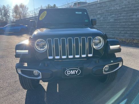 Used 2022 Jeep Wrangler Unlimited Sahara w/ LED Lighting Group image 7