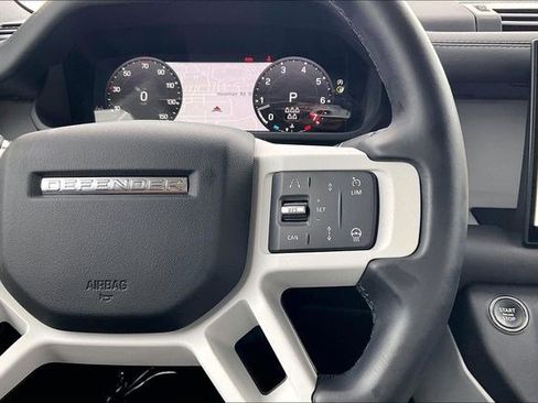 Used 2025 Land Rover Defender 110 S image 23