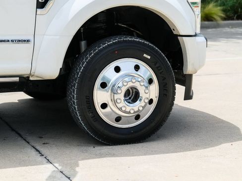 Used 2022 Ford F450 Platinum w/ FX4 Off-Road Package AWD/4WD image 16