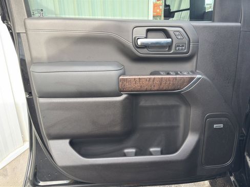 Used 2023 GMC Sierra 3500 Denali w/ Technology Package image 15