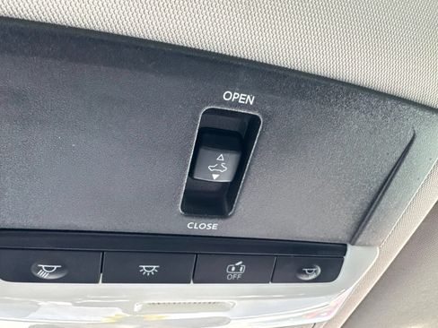 Used 2021 Nissan Altima 2.5 SR w/ SR Premium Package FWD image 12