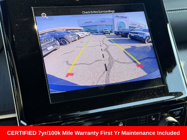 Used 2025 Jeep Grand Cherokee Altitude AWD/4WD image 21