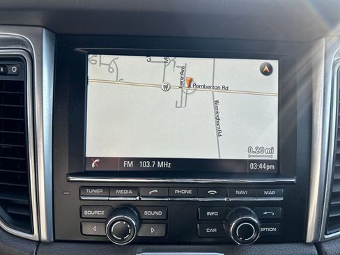 Used 2015 Porsche Macan Turbo image 17