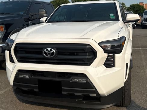Used 2026 Toyota Tacoma SR5 RWD image 2