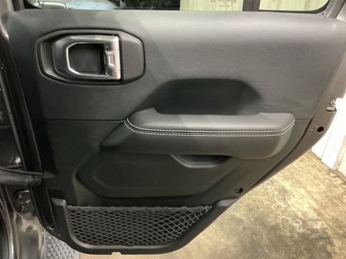 Used 2018 Jeep Wrangler Unlimited Sahara w/ Dual Top Group image 24