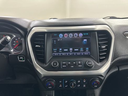 Used 2018 GMC Acadia SLT image 41
