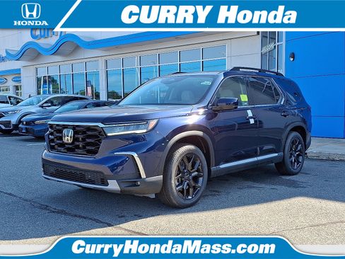 New 2025 Honda Pilot Touring image 1