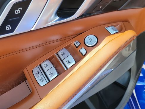 Used 2024 BMW X7 M60i w/ Executive Package image 21