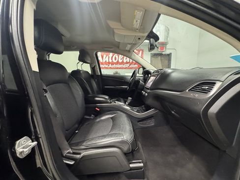 Used 2015 Dodge Journey Crossroad w/ Flexible Seating Group image 9